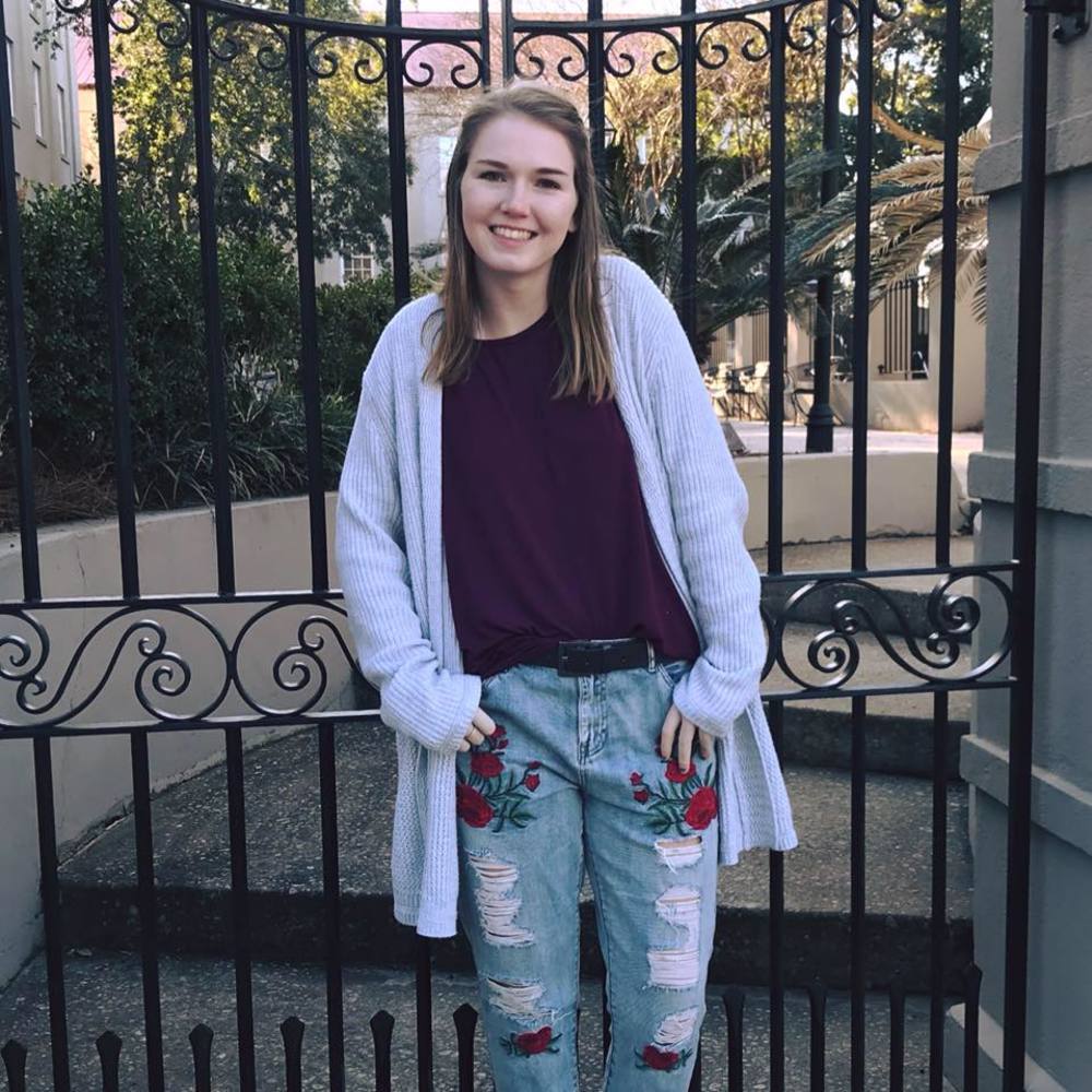 Meet your Posher, Abbey